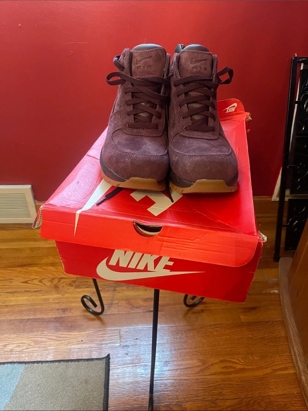 Nike Men's Burgundy Mid-Top Suede Sneakers